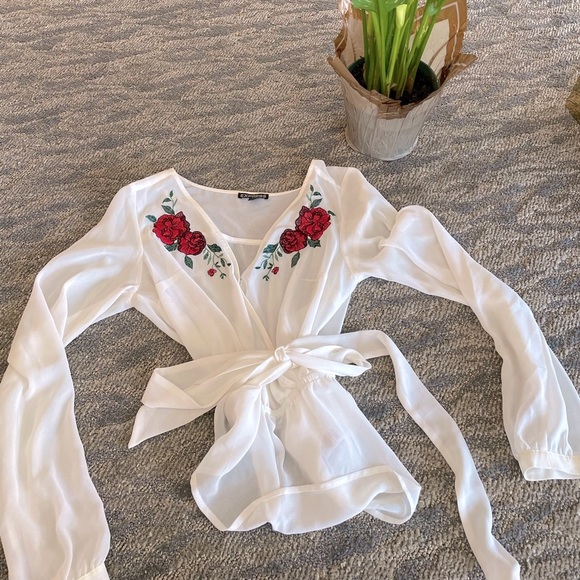 Roses Sheer Blouse - Picture 2 of 3